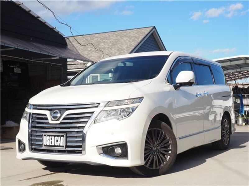 NISSAN ELGRAND
