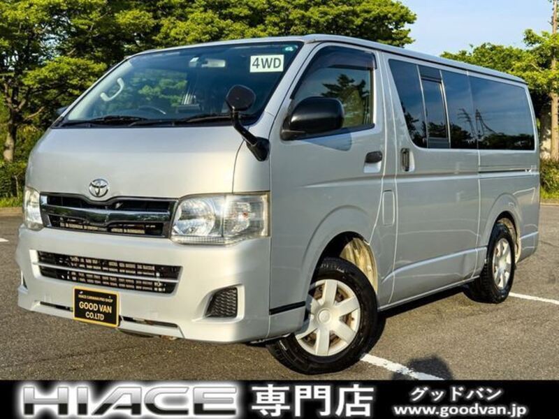 TOYOTA HIACE VAN