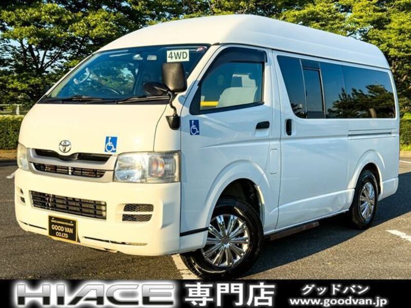 TOYOTA HIACE VAN