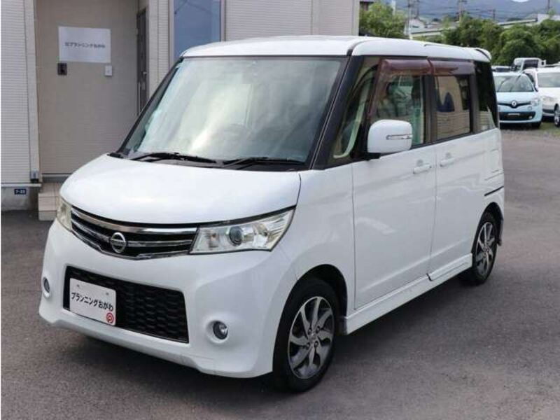 NISSAN ROOX