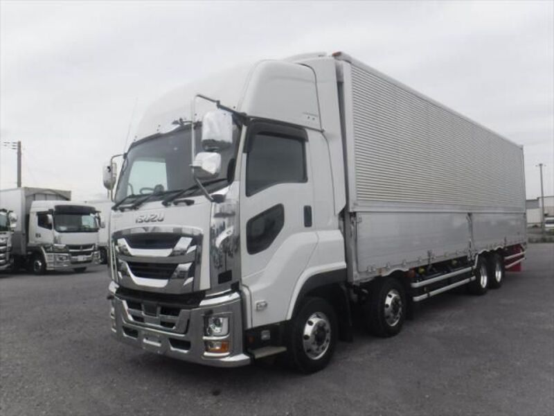 ISUZU GIGA