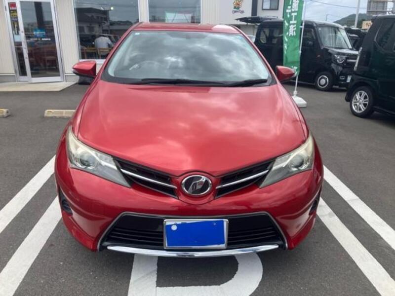 TOYOTA AURIS