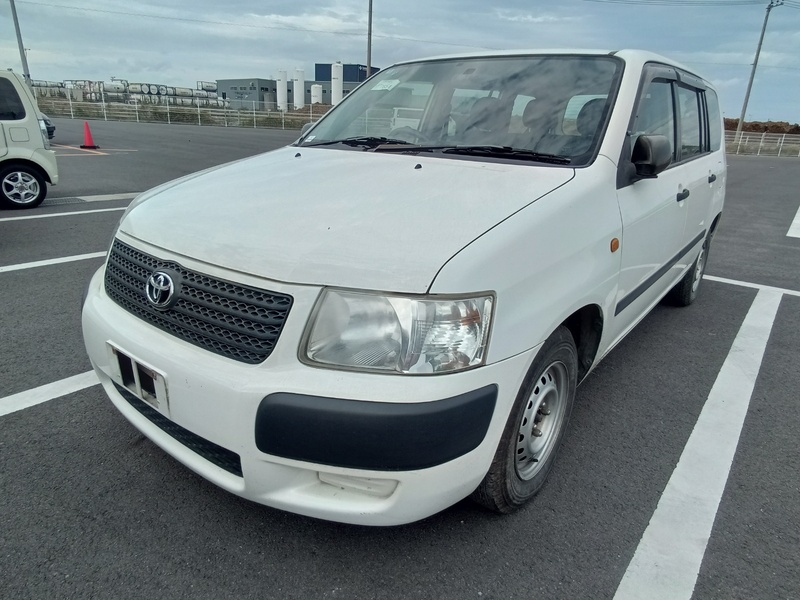 TOYOTA SUCCEED VAN