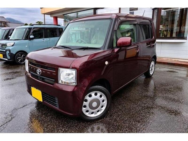 TOYOTA PIXIS SPACE