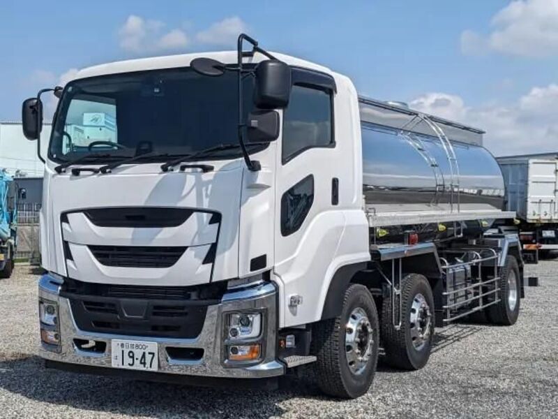 ISUZU GIGA