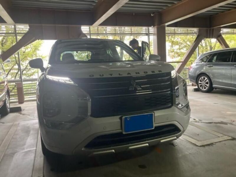 MITSUBISHI OUTLANDER PHEV