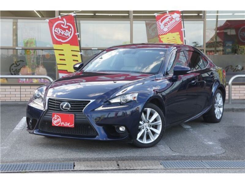 LEXUS IS