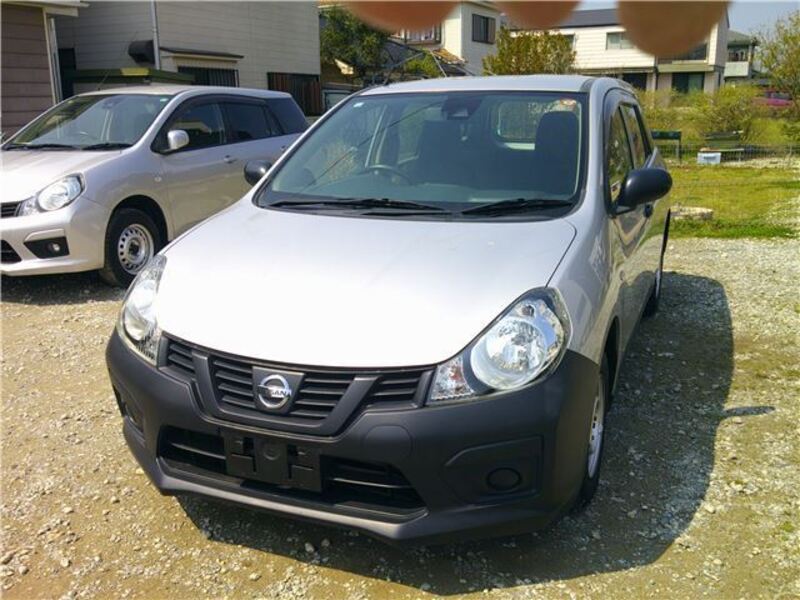 NISSAN AD