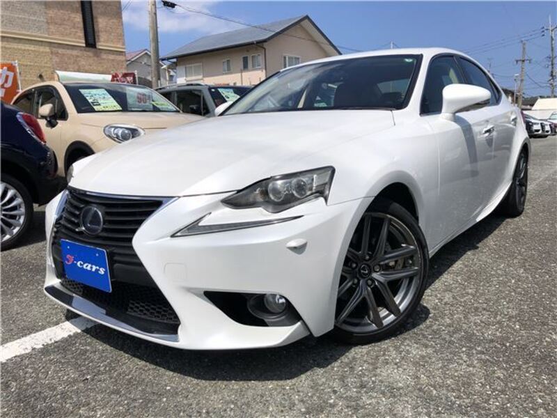 LEXUS IS