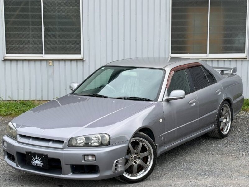NISSAN SKYLINE