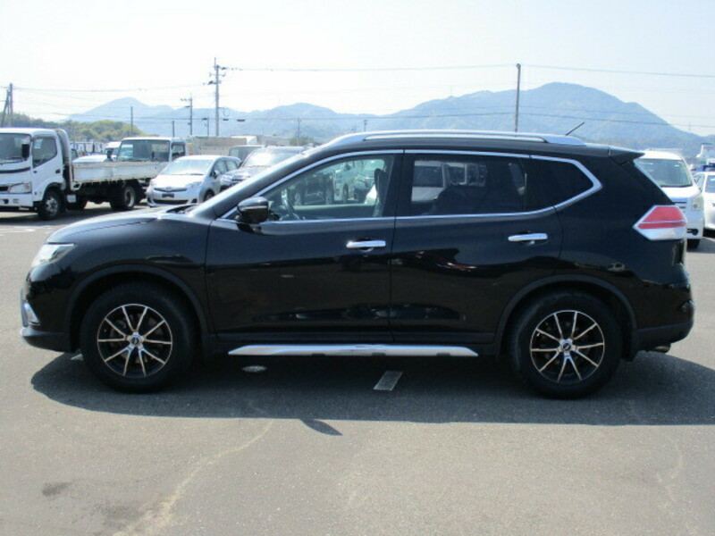 X-TRAIL-10