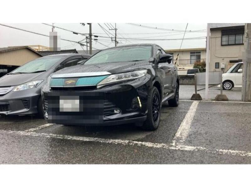 TOYOTA HARRIER