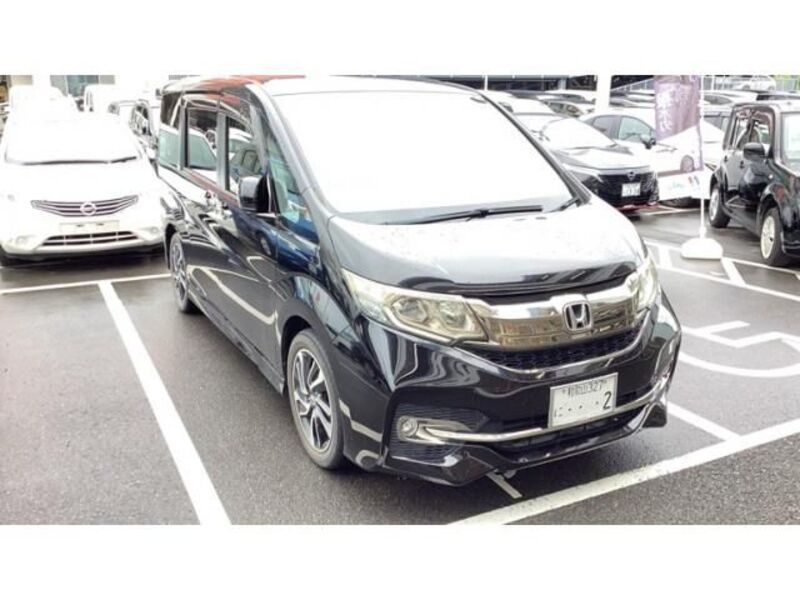 HONDA STEPWAGON SPADA