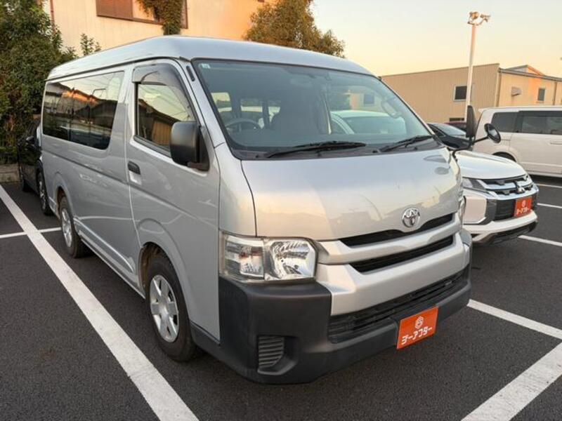 TOYOTA HIACE WAGON