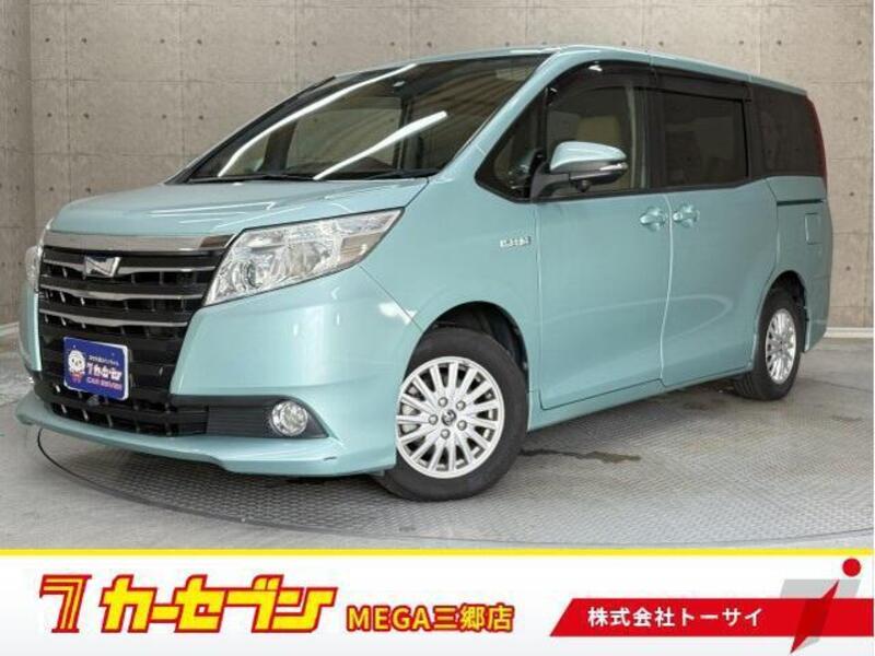 TOYOTA NOAH