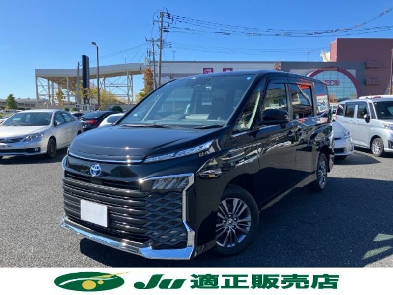 TOYOTA VOXY
