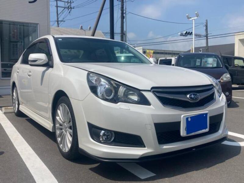 SUBARU LEGACY B4