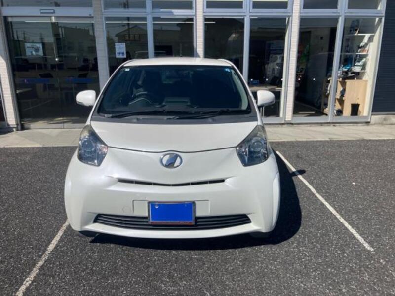 TOYOTA IQ
