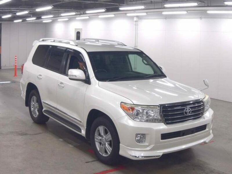 TOYOTA LAND CRUISER