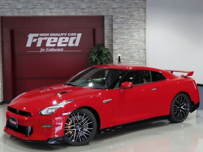 NISSAN GT-R