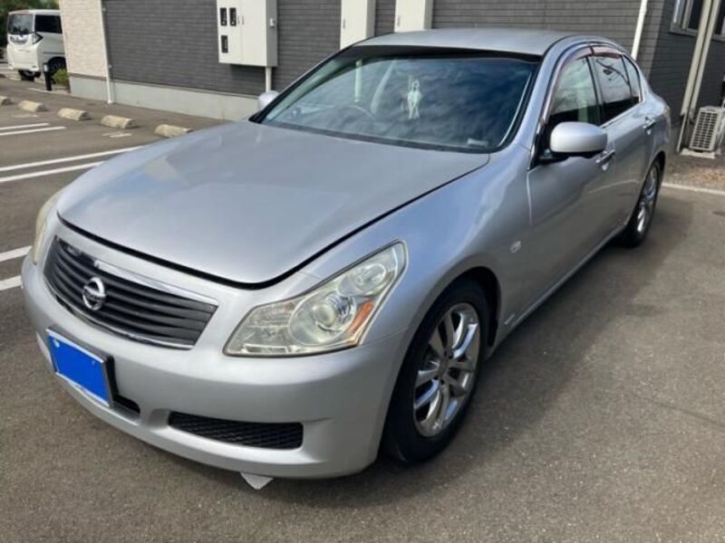 NISSAN SKYLINE