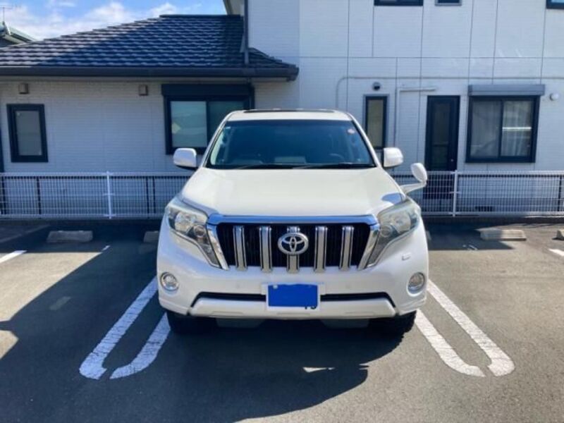 TOYOTA LAND CRUISER PRADO