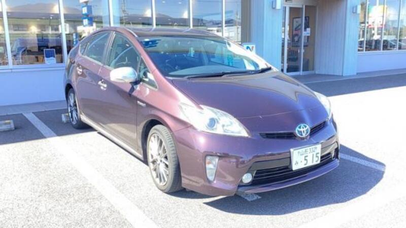 TOYOTA PRIUS