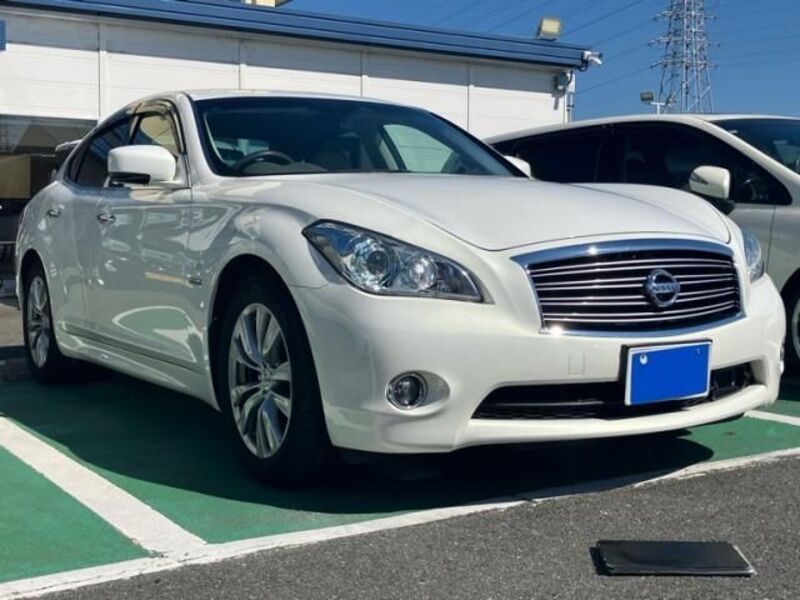 NISSAN FUGA HYBRID