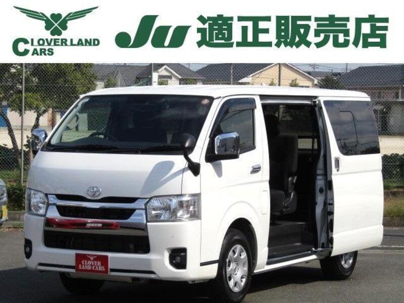 TOYOTA HIACE VAN