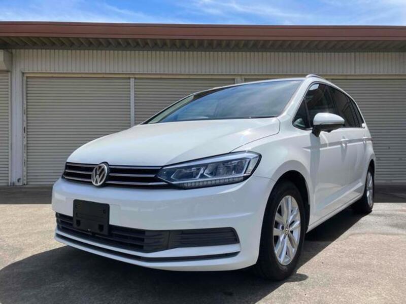 VOLKSWAGEN GOLF TOURAN