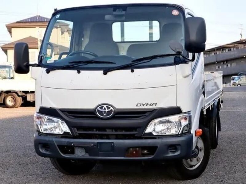 TOYOTA DYNA