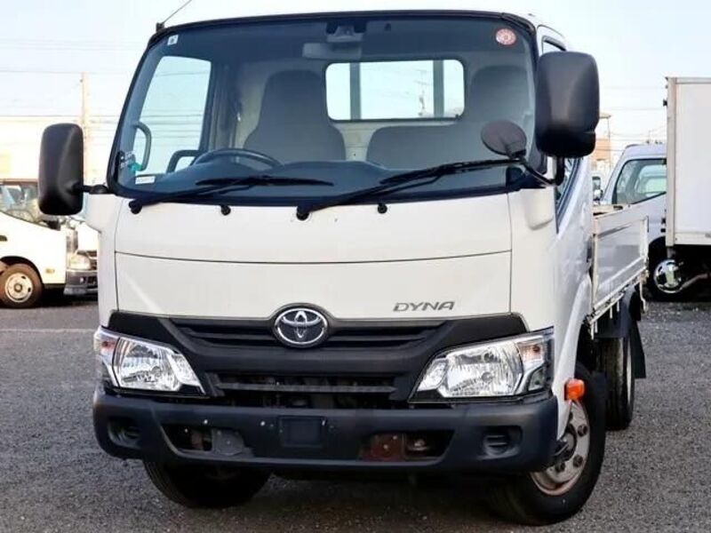 TOYOTA DYNA