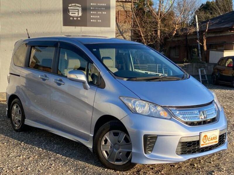 HONDA FREED HYBRID