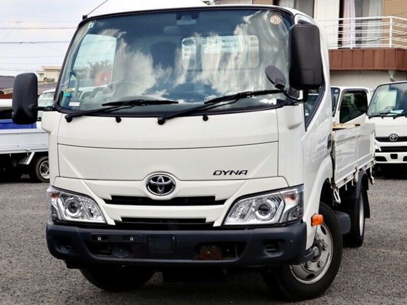 TOYOTA DYNA