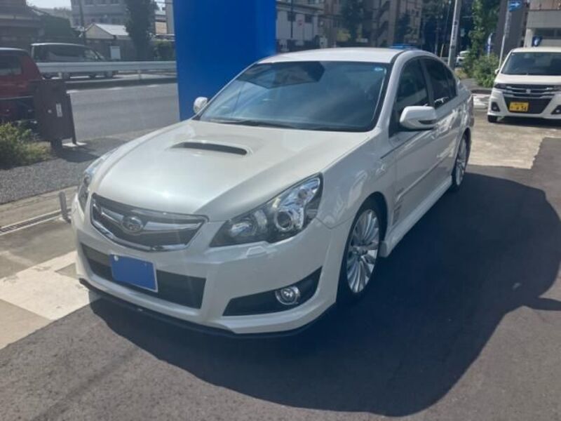 SUBARU LEGACY B4