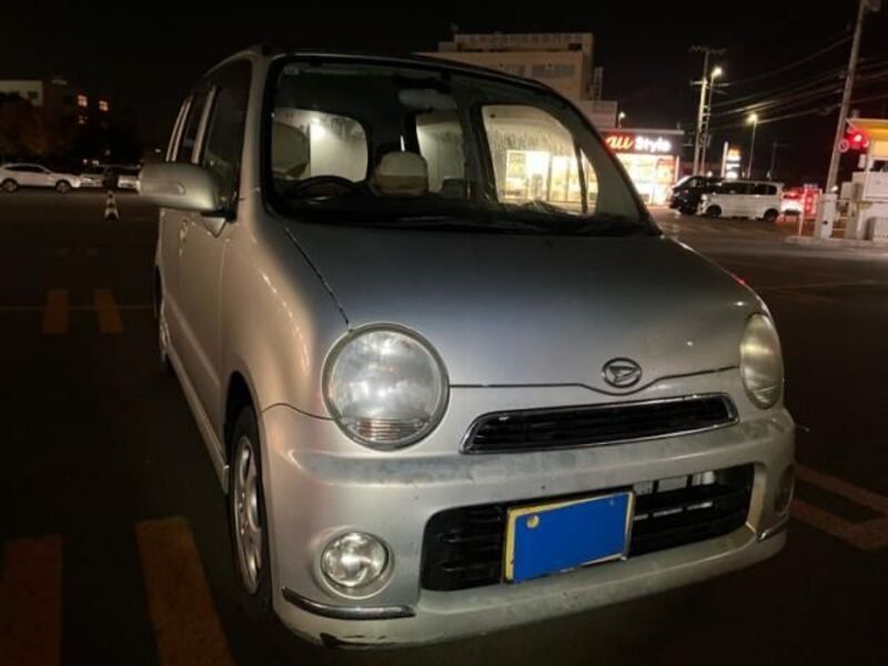 DAIHATSU MOVE LATTE