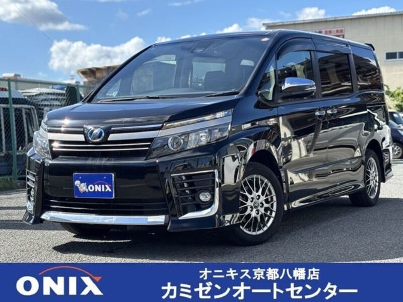 TOYOTA VOXY