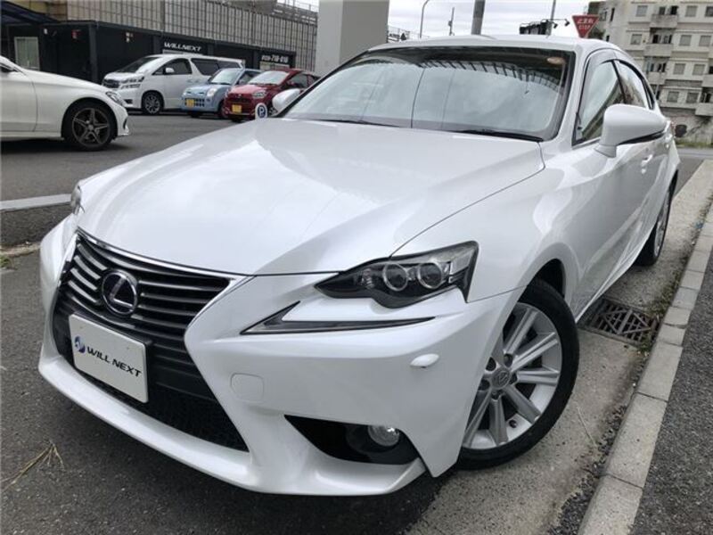 LEXUS IS