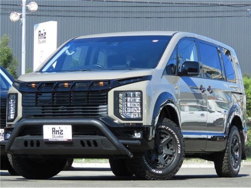MITSUBISHI DELICA D5