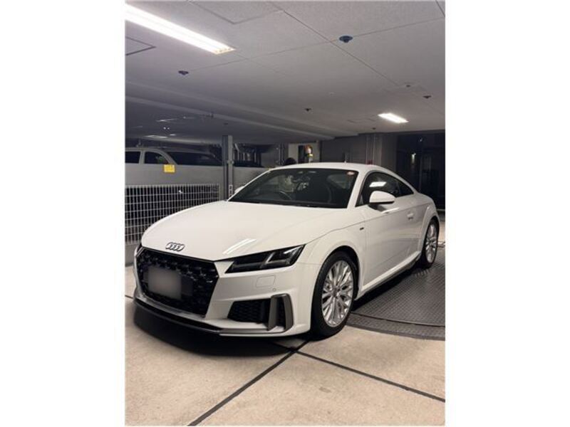 AUDI TT