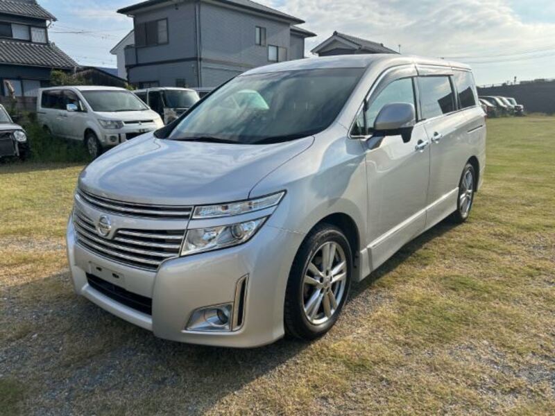 NISSAN ELGRAND