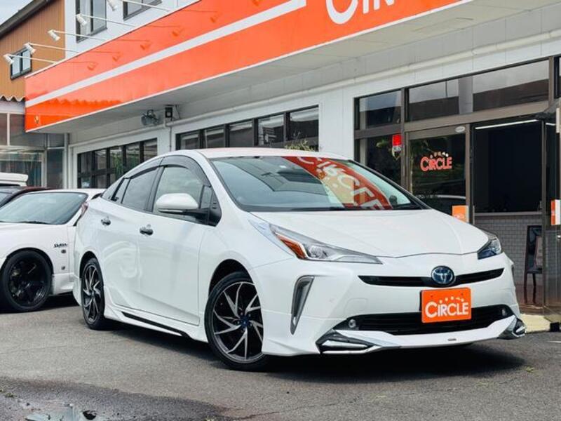 TOYOTA PRIUS
