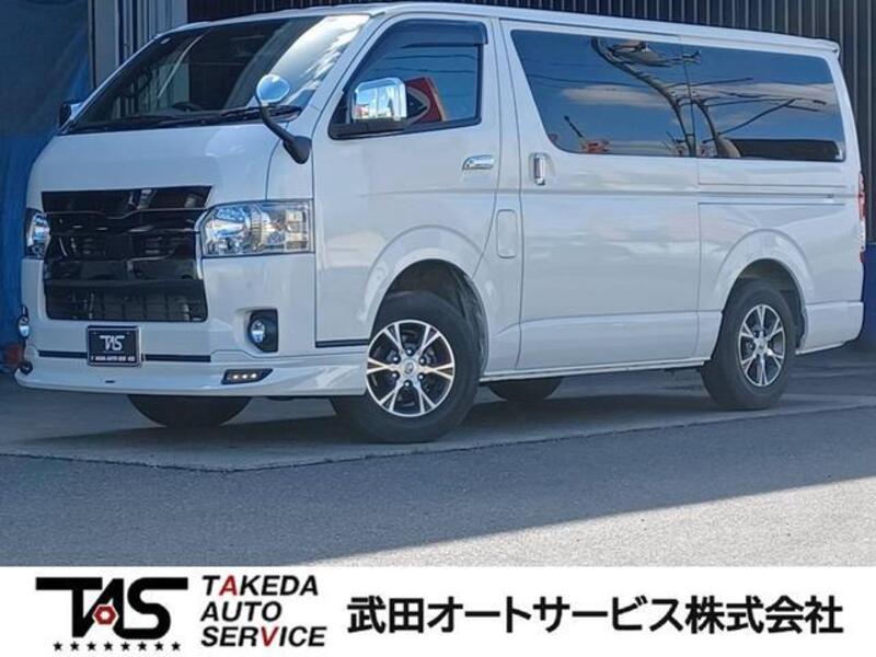 TOYOTA HIACE VAN
