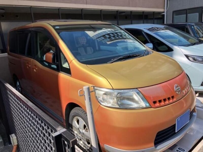 NISSAN SERENA