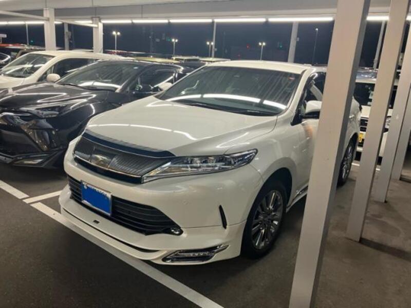 TOYOTA HARRIER