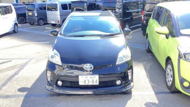 TOYOTA PRIUS