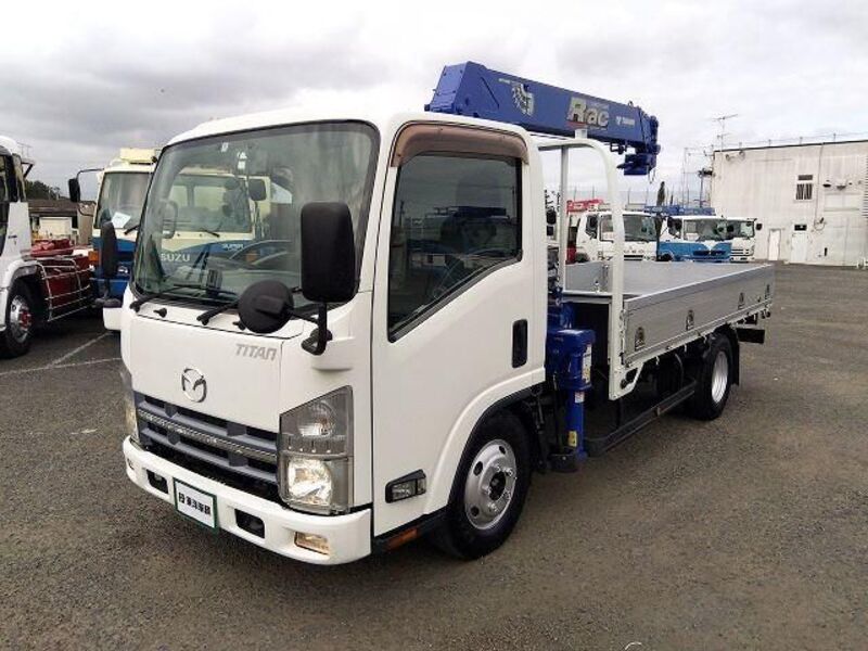 MAZDA TITAN