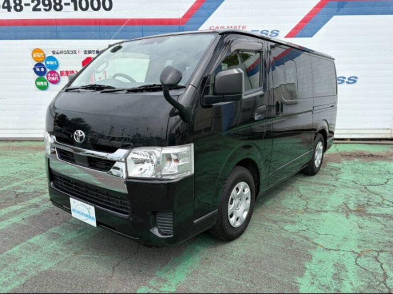 TOYOTA HIACE VAN