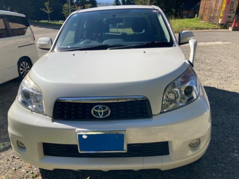 TOYOTA RUSH