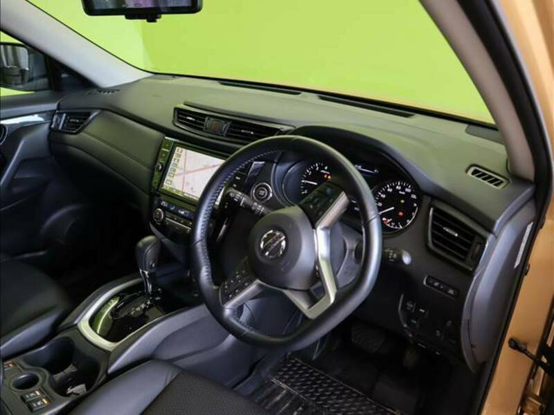 X-TRAIL-17